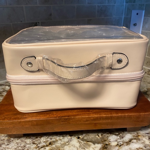 Large Travel Cosmetics / Makeup Bag - Picture 5 of 8